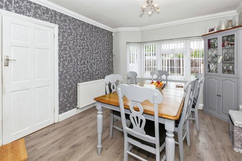 4 bedroom semi-detached house for sale, Plackett Way, Cippenham