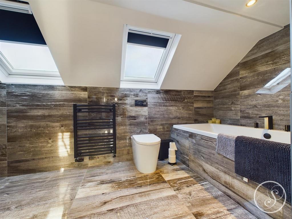 Ensuite bathroom