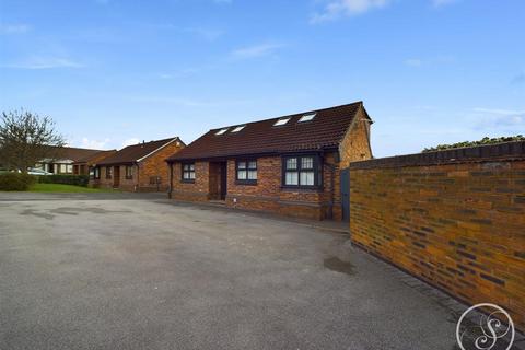 4 bedroom detached bungalow for sale, Field End Garth, Leeds