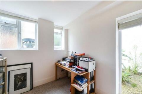 2 bedroom flat to rent, Thorney Hedge Road, London, W4