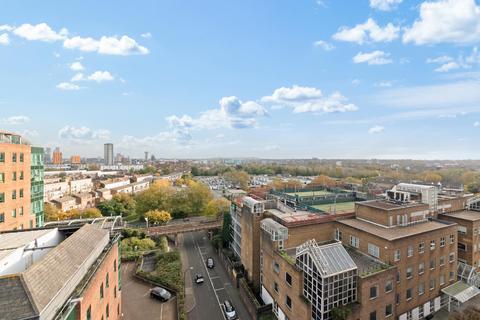 1 bedroom apartment for sale, Dock East Apartments, Canary Wharf, E14