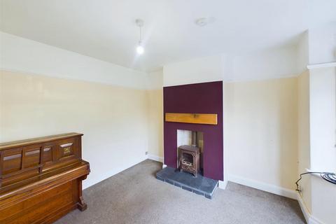 3 bedroom house to rent, Oak Drive, Oswestry, Shropshire