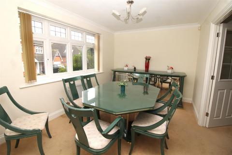 5 bedroom detached house for sale, Anthorne Close, Potters Bar EN6