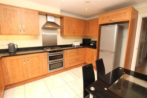 19 Anthorne Close, Potters Bar, EN6 1RW