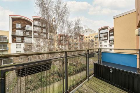 2 bedroom flat for sale, Greenroof Way, London SE10