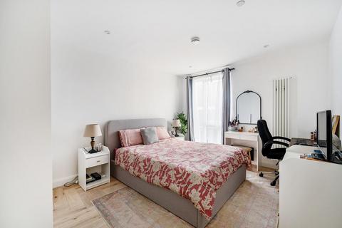 2 bedroom flat for sale, Ravensbury Terrace, Earlsfield