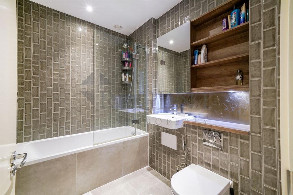 Main en-suite