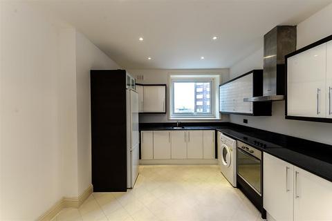 5 bedroom apartment to rent, Strathmore Court, London NW8