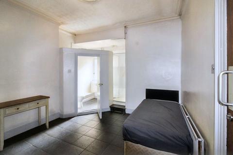 33 Albert Terrace, Middlesbrough, TS1 3PA