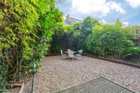 2 bedroom apartment to rent, Powis Gardens, London, W11