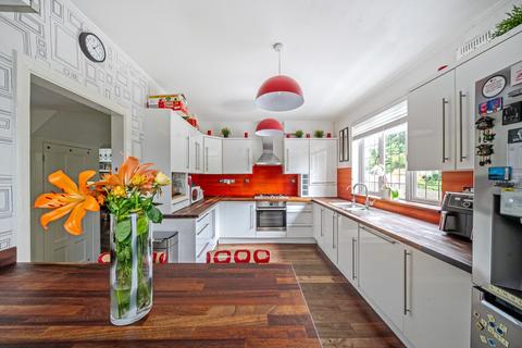 19 Braeside, Beckenham, BR3 1ST