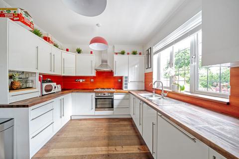 19 Braeside, Beckenham, BR3 1ST