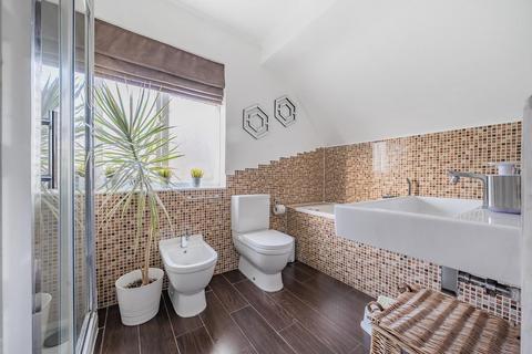 19 Braeside, Beckenham, BR3 1ST