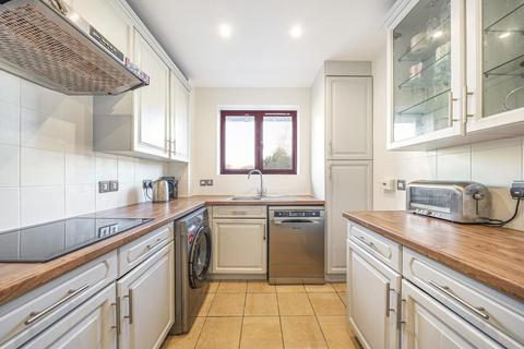 2 bedroom flat for sale, Park Road, Beckenham