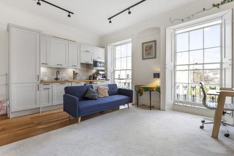 1 bedroom apartment for sale, Albert Street, London, NW1