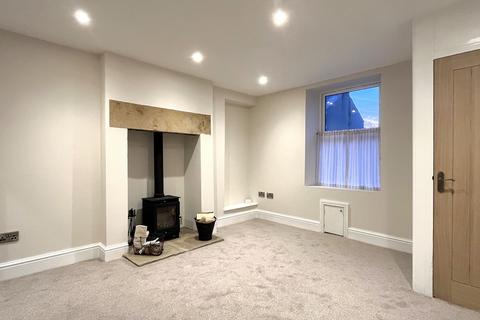 2 bedroom terraced house to rent, Lowergate, Clitheroe, BB7