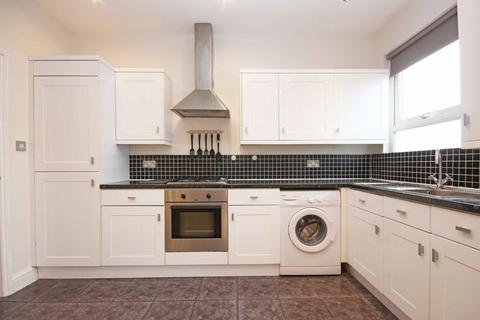 1 bedroom flat to rent, Ellison Road, London SW16