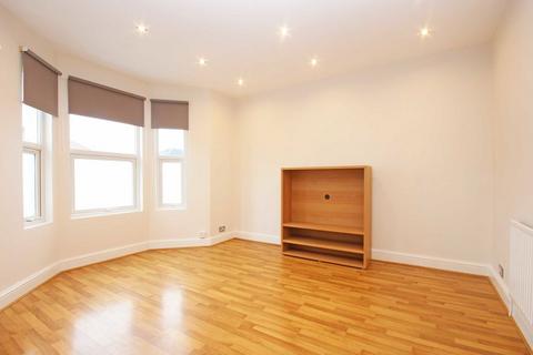 1 bedroom flat to rent, Ellison Road, London SW16