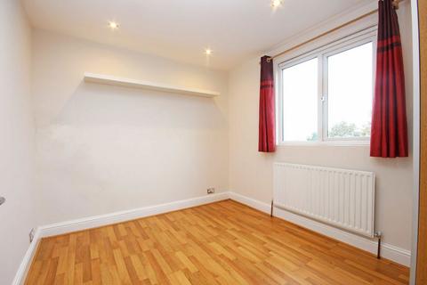 1 bedroom flat to rent, Ellison Road, London SW16