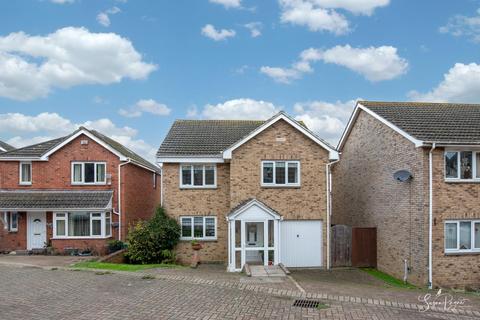 5 bedroom detached house for sale, Fairfield Gardens, Sandown