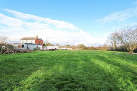 4 bedroom detached house for sale, Havant Road, Hayling Island