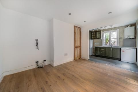 2 bedroom apartment to rent, Arodene Road Brixton SW2