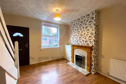 2 bedroom terraced house to rent, Keats Lane, Leicester LE9