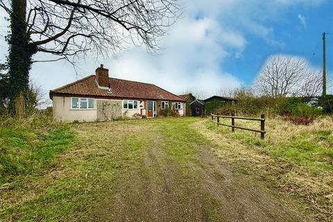 3 bedroom chalet for sale, Rectory Road, Suffield, NR11