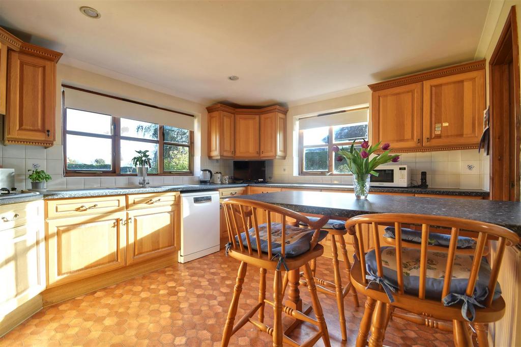 Kitchen / breakfast room