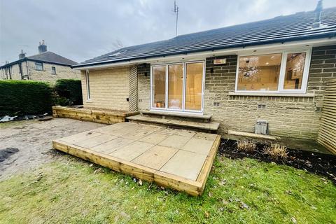 3 bedroom bungalow for sale, Poplar Avenue, Holmfirth HD9