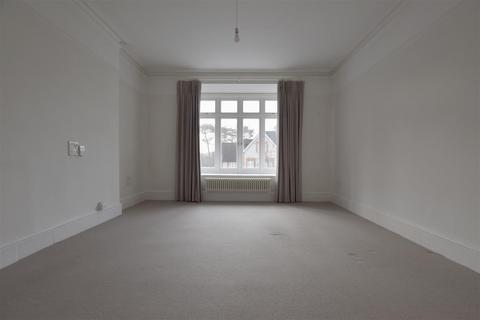 1 bedroom flat to rent, Somers Road, Reigate