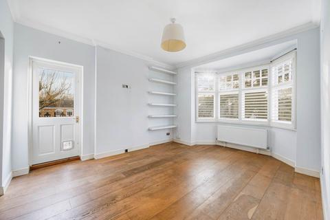 3 bedroom maisonette to rent, Brent Road, Brentford