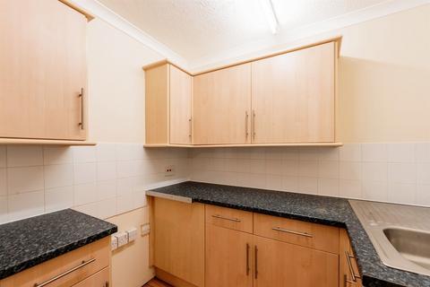 1 bedroom retirement property to rent, 17 Oakland Court, Fitzalan Road BN17