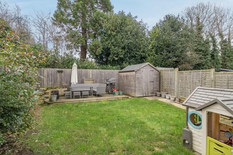 3 bedroom semi-detached house for sale, Goswell Square, Alton, Hampshire, GU34