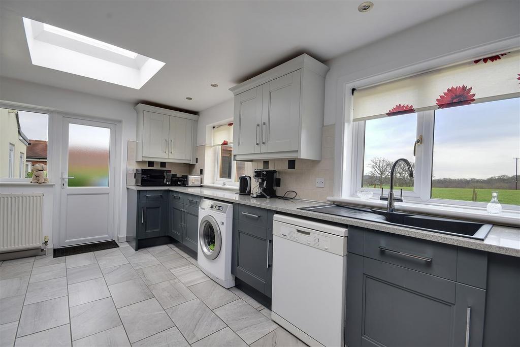 Kitchen / breakfast room