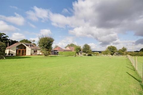 3 bedroom detached house for sale, Beckley Road, Northiam