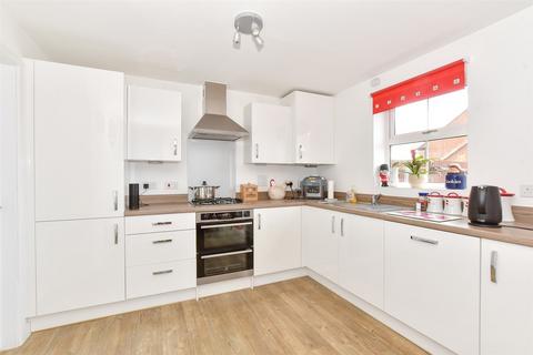 3 bedroom end of terrace house for sale, Cromwell Avenue, East Cowes, Isle of Wight