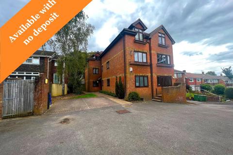 2 bedroom flat to rent, Bitterne Road East, Hampshire SO18