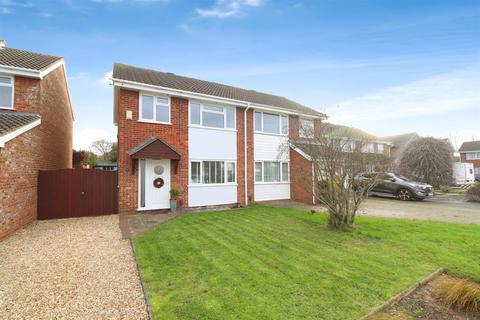 3 bedroom semi-detached house for sale, Gardner Close, Raunds NN9