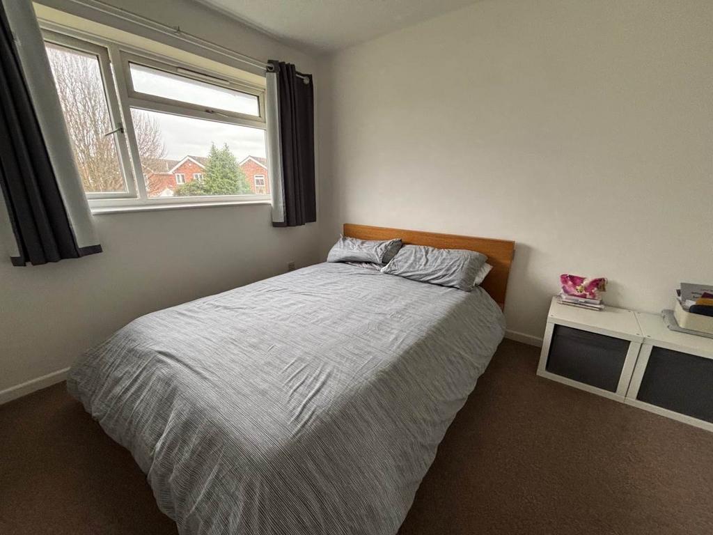 Hogarth walk 7 bed 1