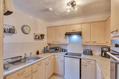 1 bedroom apartment for sale, Abraham Court, Oswestry, SY11