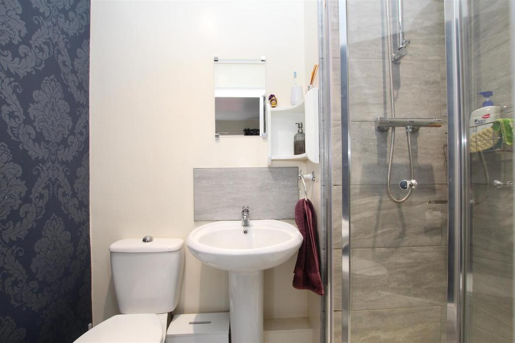 En Suite Shower Room.JPG