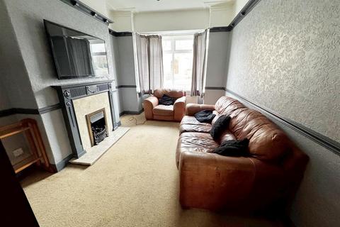 3 bedroom terraced house for sale, Cambridge Street, Cleethorpes, N.E. Lincs, DN35 8HD