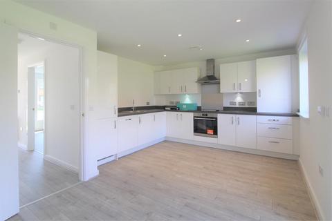 3 bedroom detached house to rent, Honeysuckle Gardens, Redcar