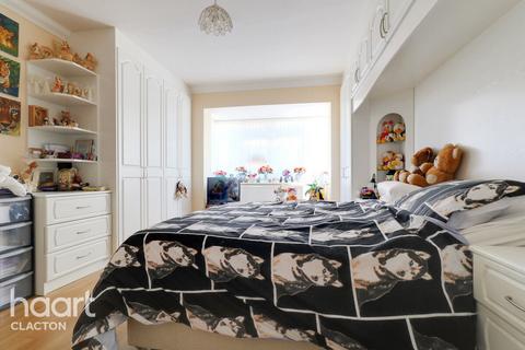 10 Abbigail Gardens, Clacton-on-sea, CO15 6QS