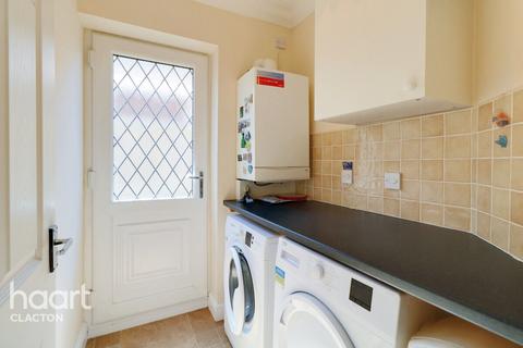 10 Abbigail Gardens, Clacton-on-sea, CO15 6QS