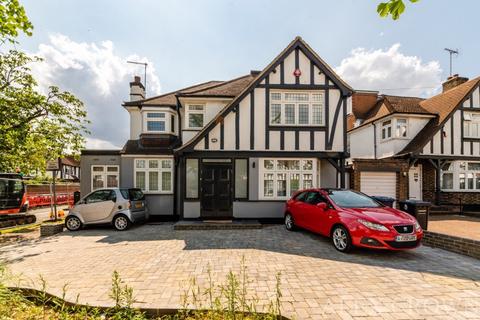 6 bedroom detached house to rent, Green Lane, Edgware