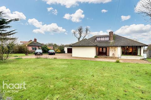 3 bedroom bungalow for sale, Point Clear Road, Clacton-On-Sea