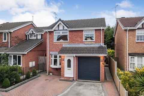 3 bedroom detached house for sale, Celandine Close, Hull