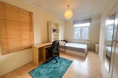 1 bedroom flat to rent, 24 Park Grove Road, London, E11